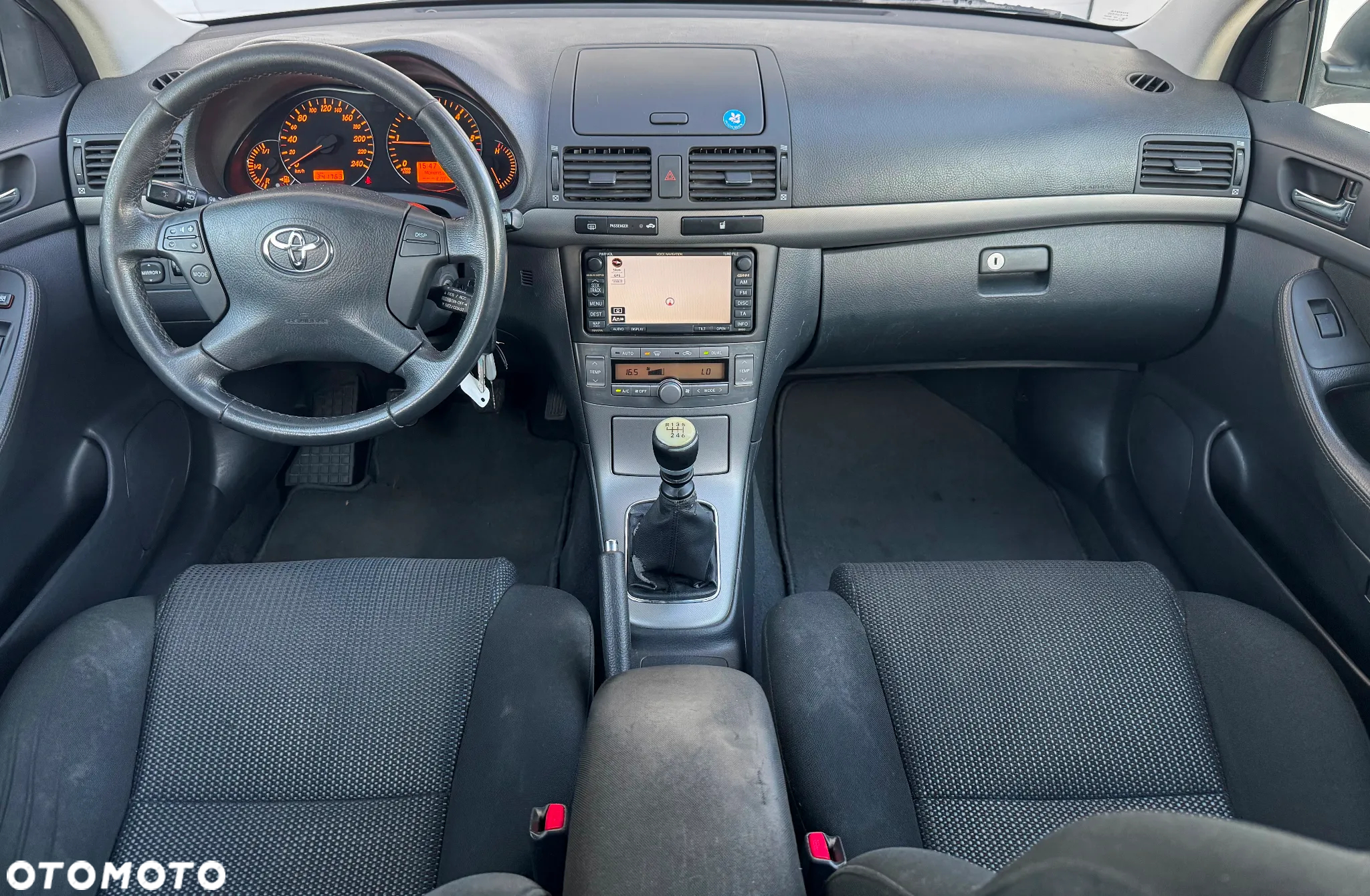 Toyota Avensis 2.2 D-4D Combi Executive - 10