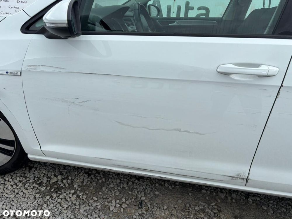 Volkswagen Golf e-Golf - 12