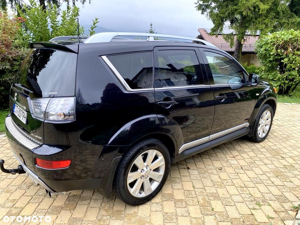 Mitsubishi Outlander 2.0 DID Instyle NAVI - 26