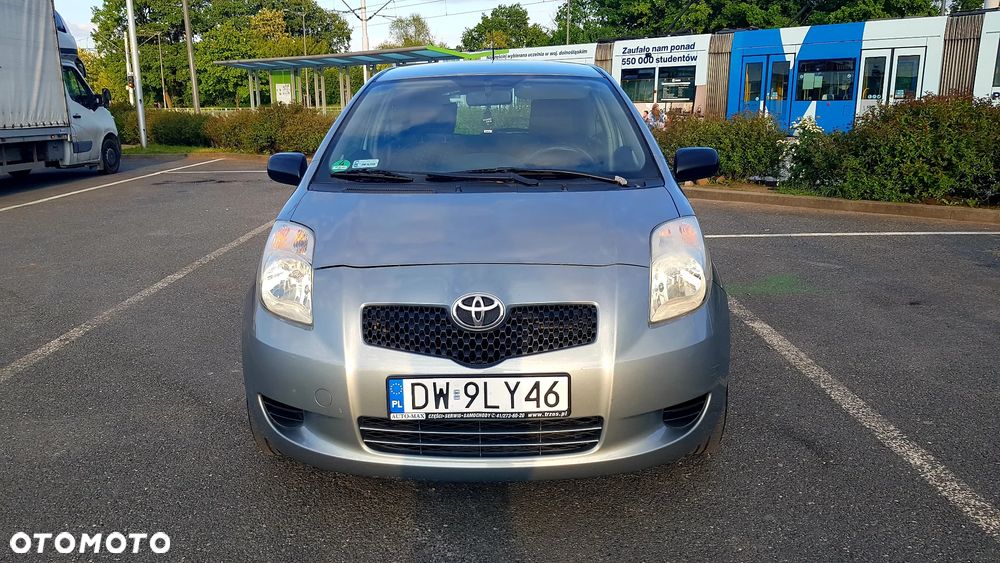 Toyota Yaris 1.0 Luna A/C - 3