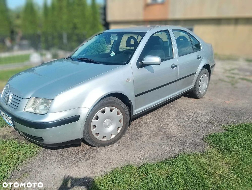 Volkswagen Bora - 1