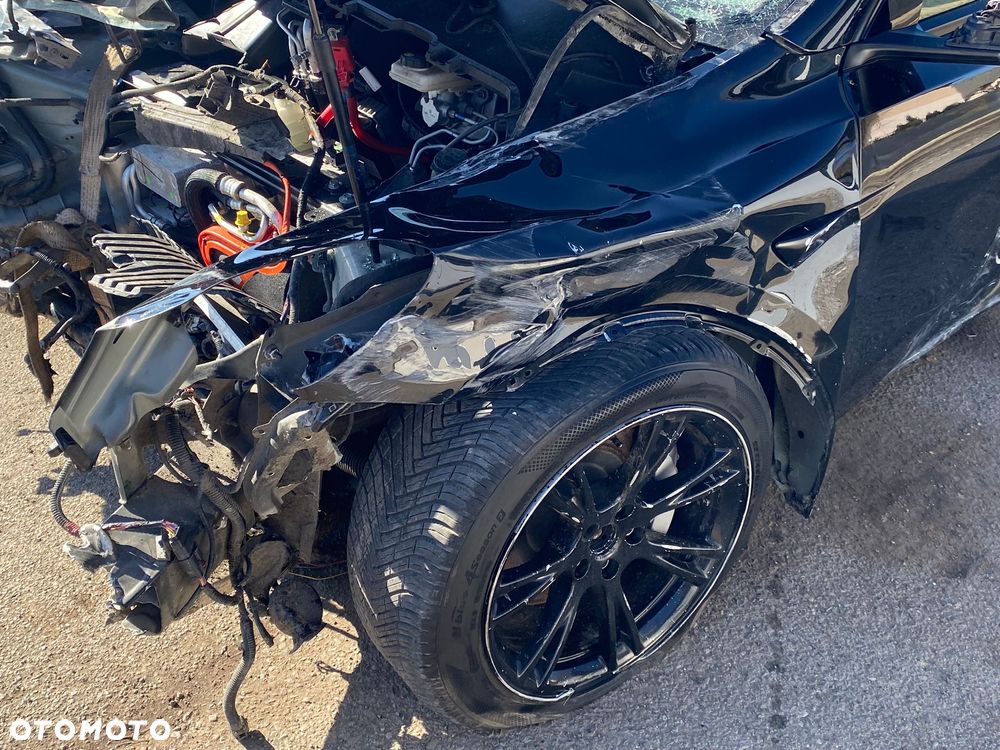 Tesla Y Long Range Dual Motor AWD - 9