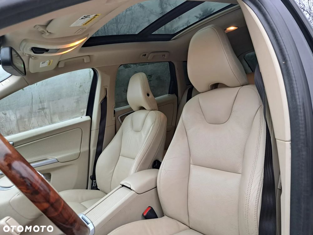 Volvo XC 60 T6 AWD Edition Pro - 20