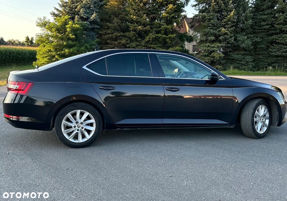 Skoda Superb 1.8 TSI Ambition DSG - 8
