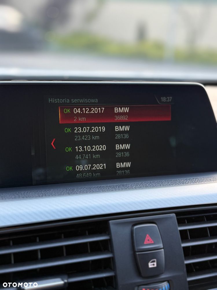 BMW Seria 3 318i M Sport - 21