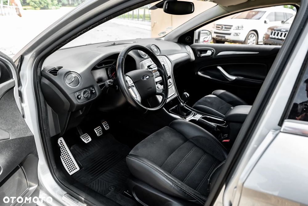 Ford Mondeo 2.5 Titanium X - 9