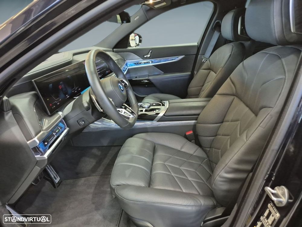 BMW i7 eDrive50 Pack Desportivo M Pro - 11
