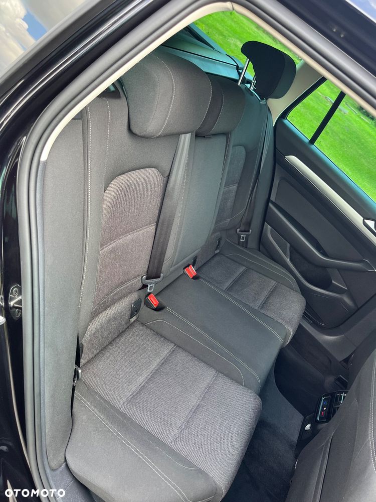 Volkswagen Passat Variant 2.0 TDI SCR - 19