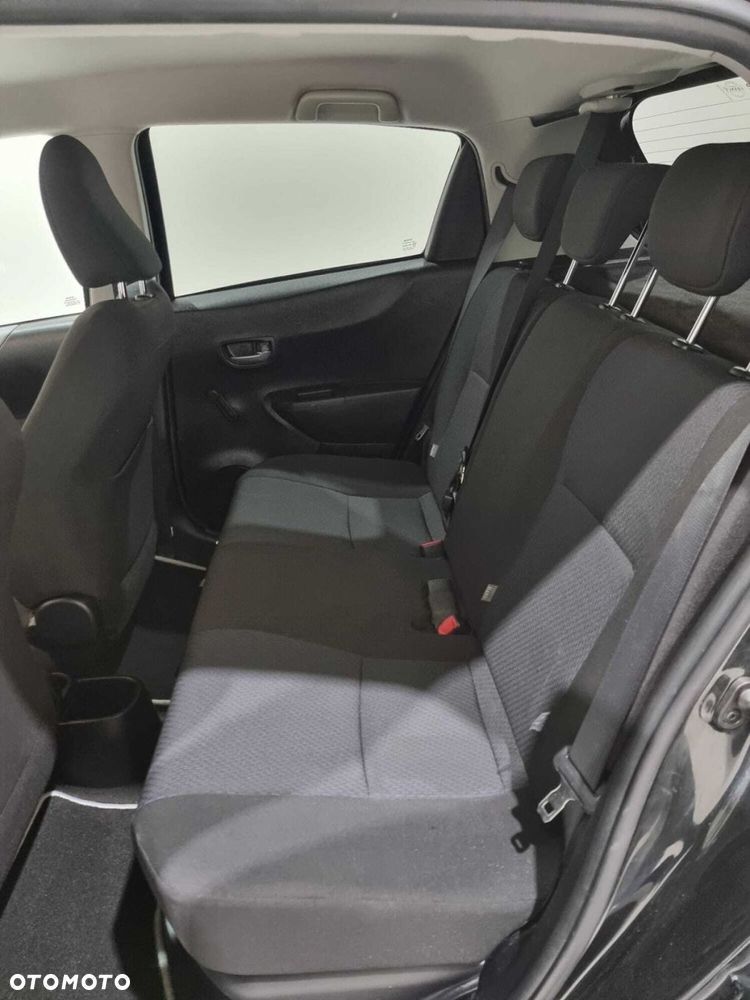 Toyota Yaris - 15