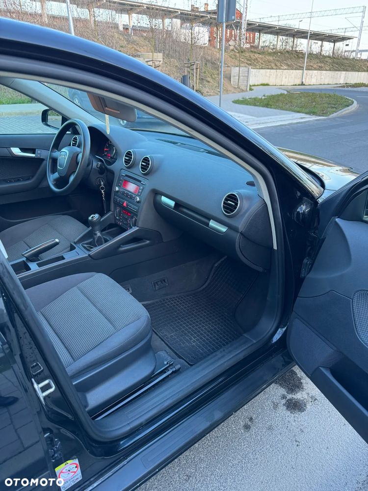 Audi A3 Sportback - 13