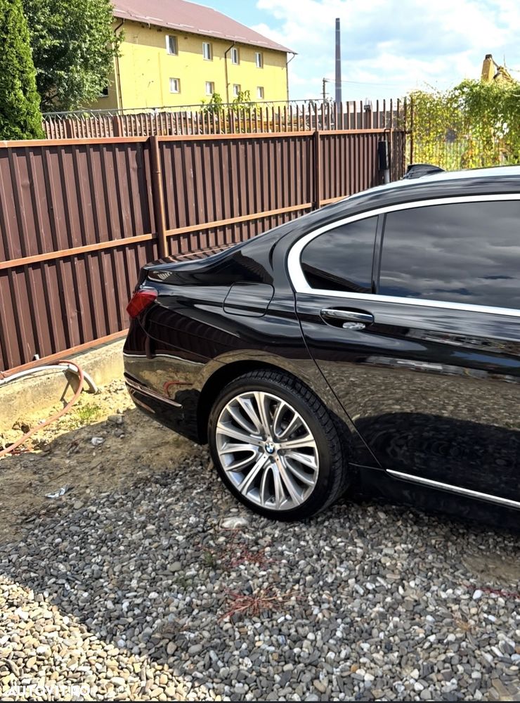BMW Seria 7 - 17
