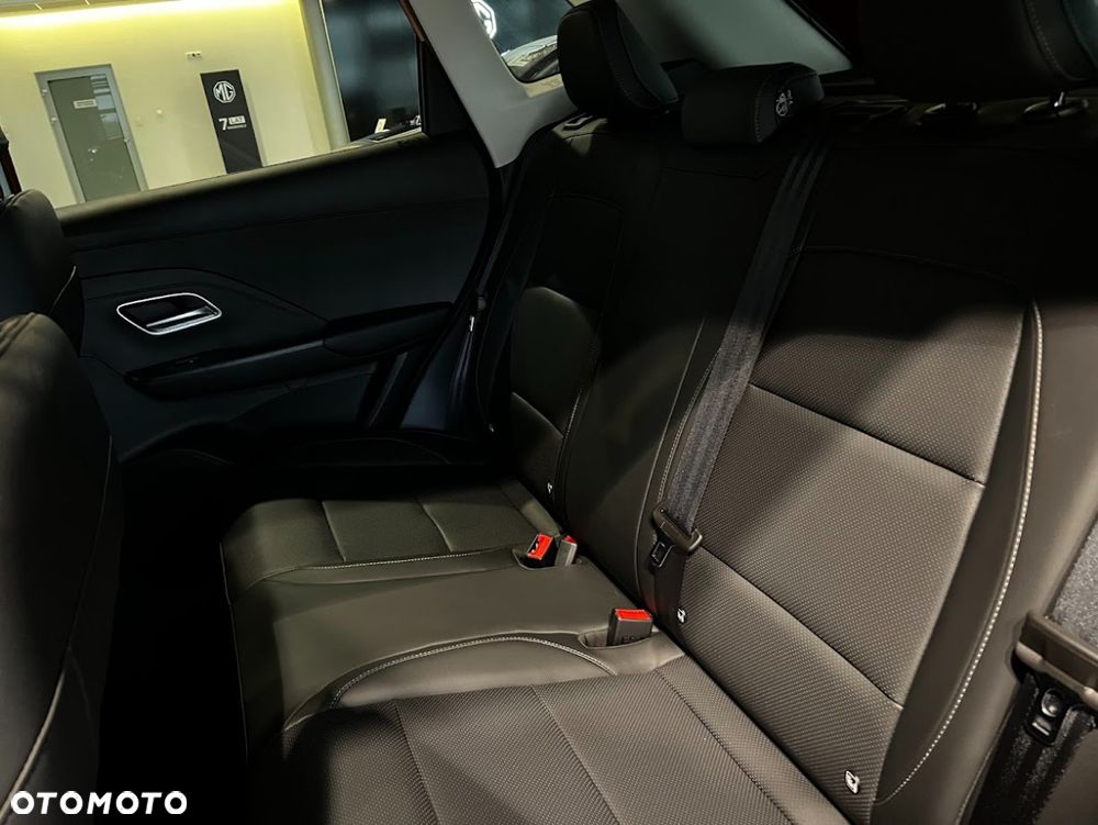 MG ZS Hybrid+ - 15
