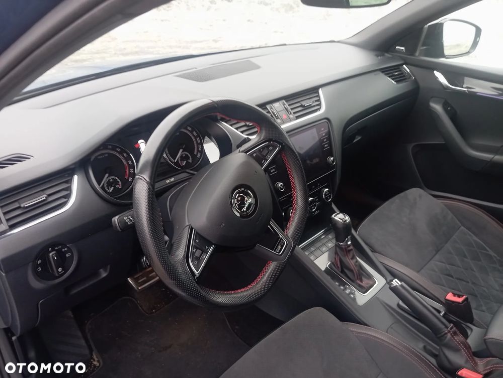 Skoda Octavia 2.0 TDI 4x4 DSG RS - 26