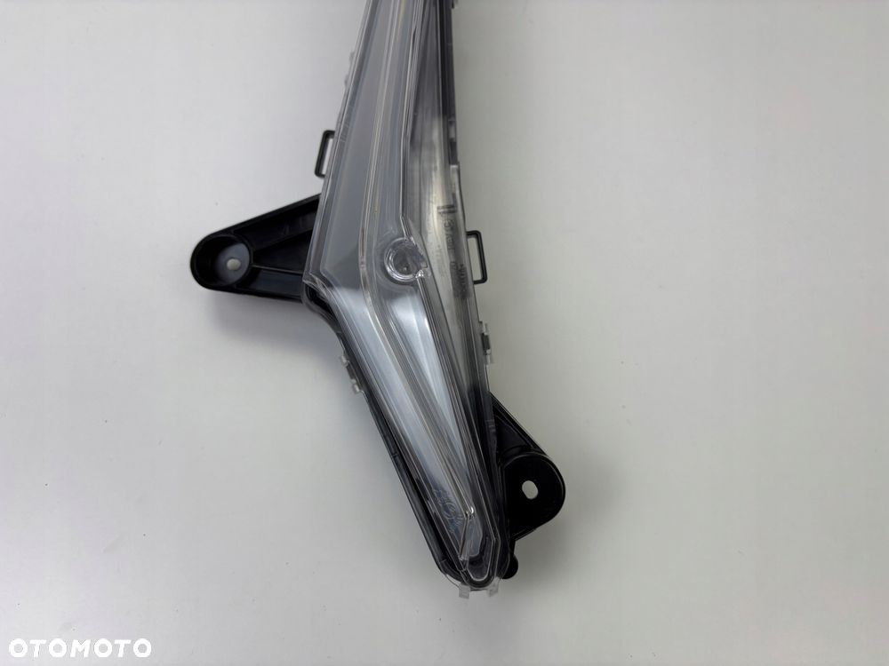 Lampa LED lewy przód Can-Am Maverick R 2024- Oryginał - 5
