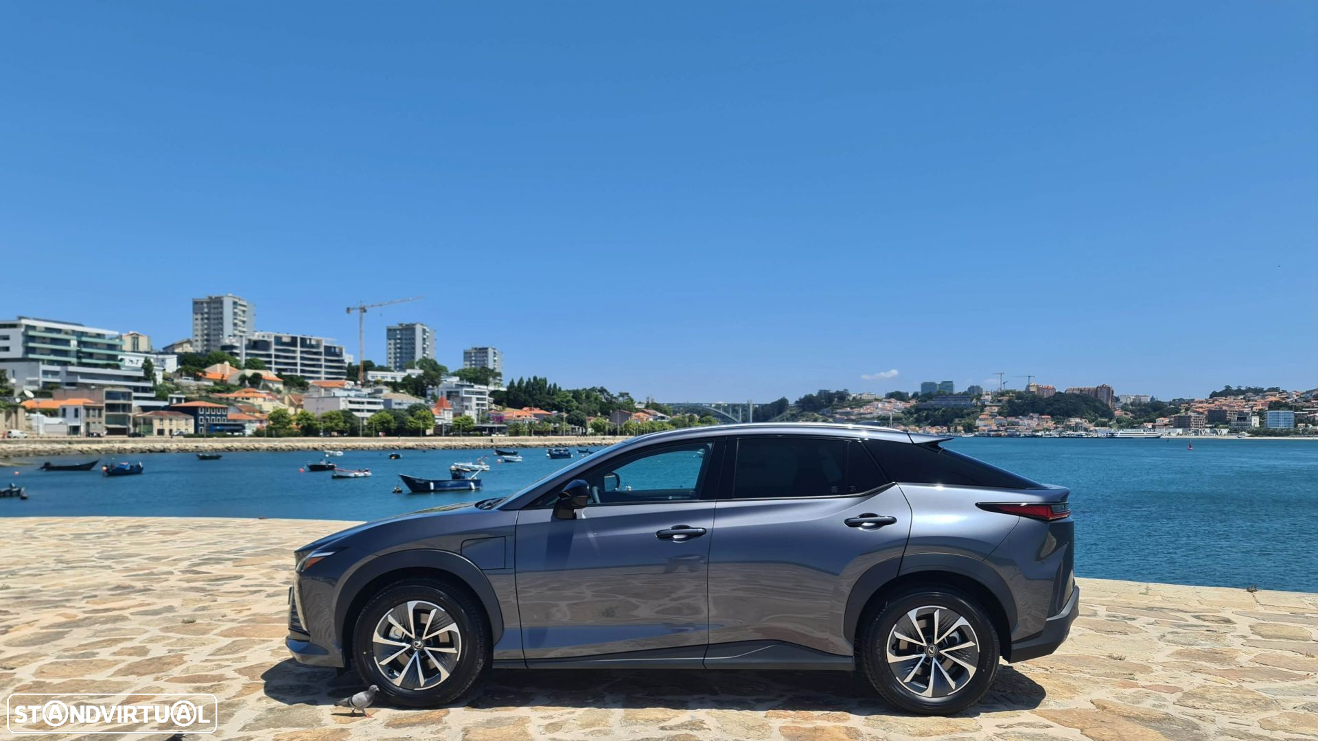 Lexus RZ 450e Executive Plus - 3