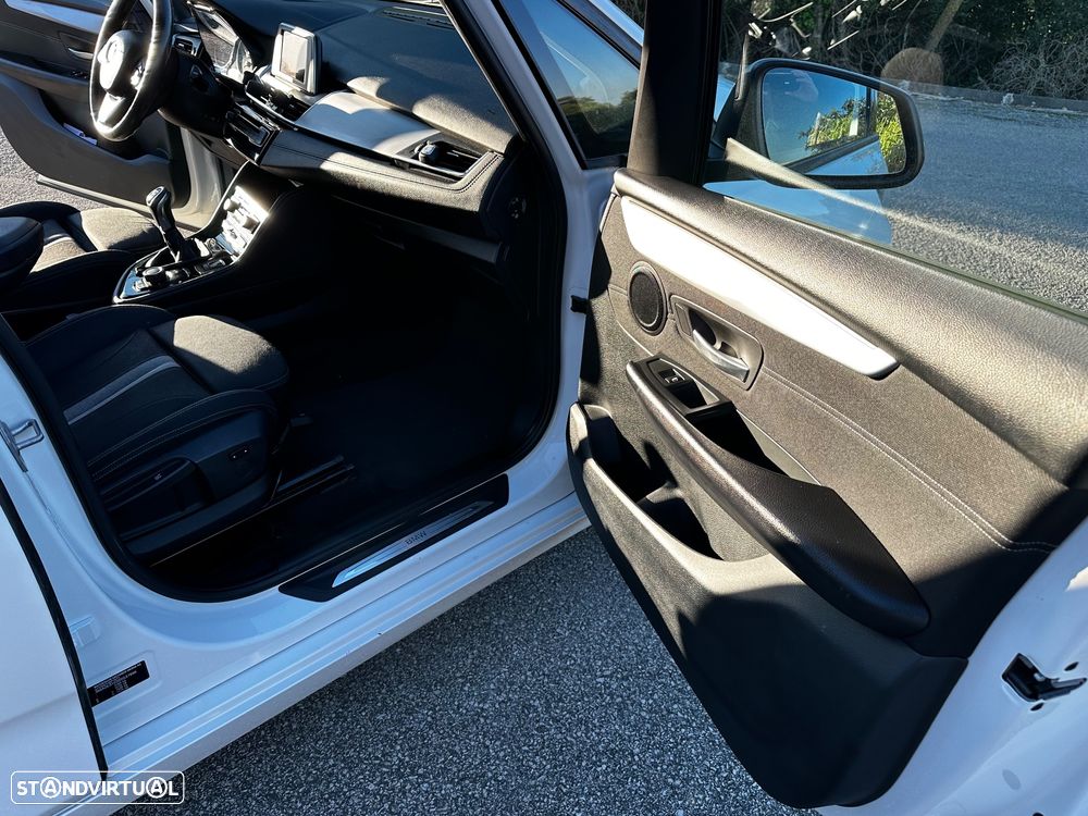 BMW 216 Gran Tourer - 11