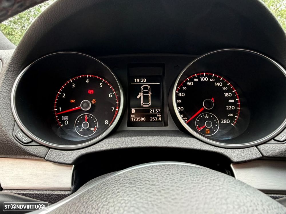 VW Golf 2.0 GTI adidas - 14