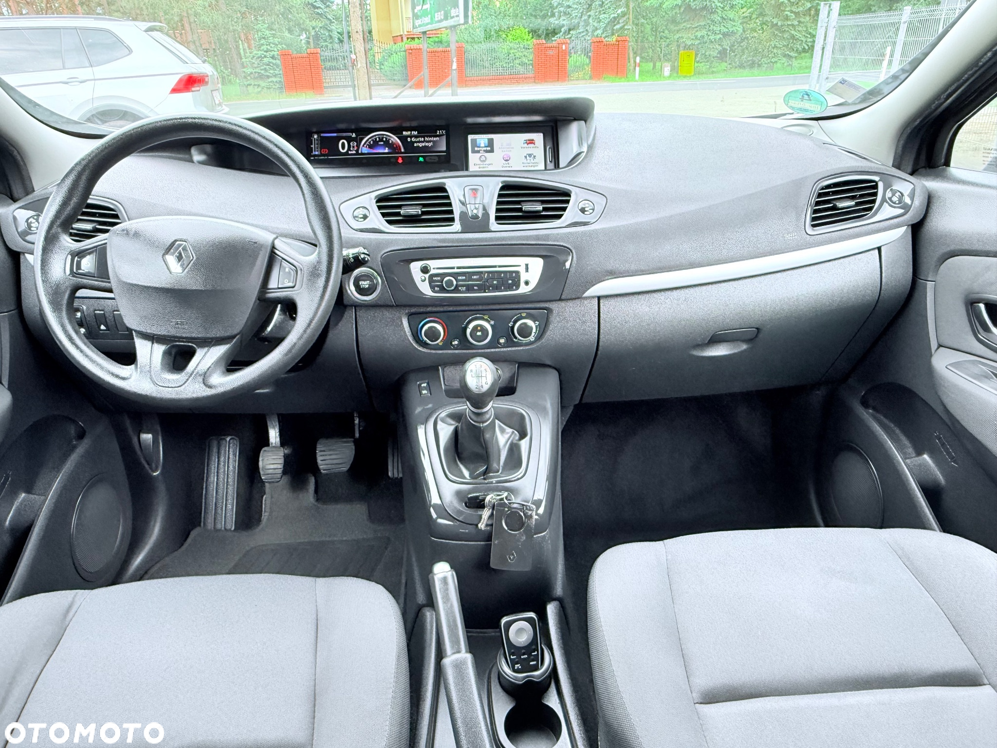 Renault Scenic 1.6 16V 110 TomTom Edition - 18