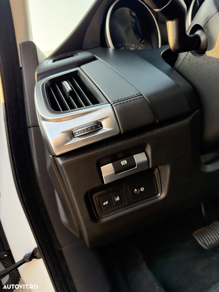 Jaguar E-Pace P200 AWD S - 10