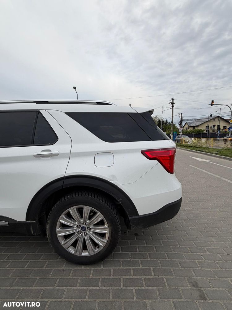 Ford Explorer 3.0 PHEV Platinum - 12