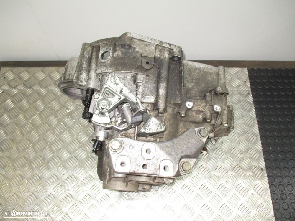 CAIXA VELOCIDADES VOLKSWAGEN TOURAN 2003 -GNE - 8