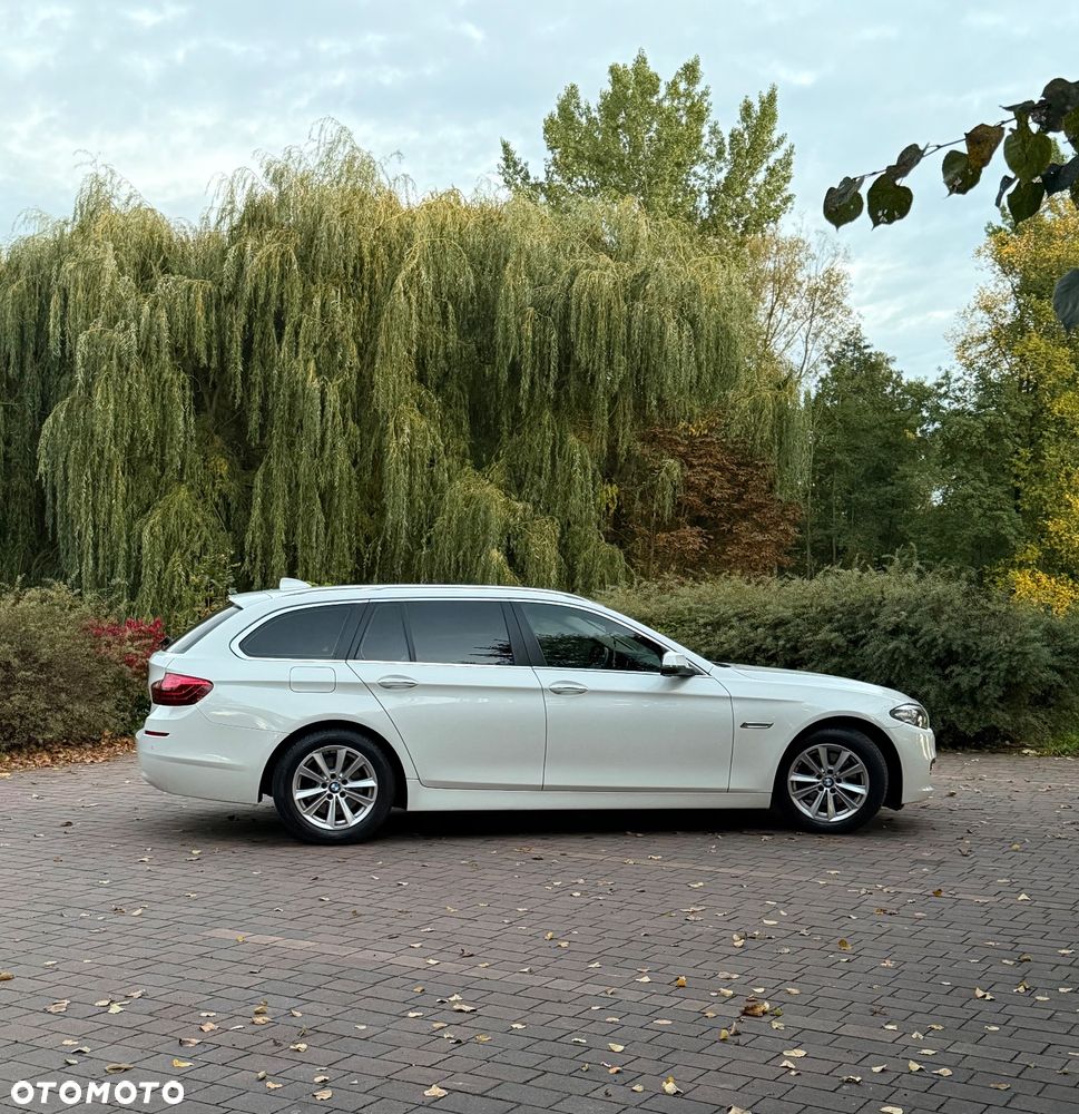 BMW 5 Series 2017 photo 2