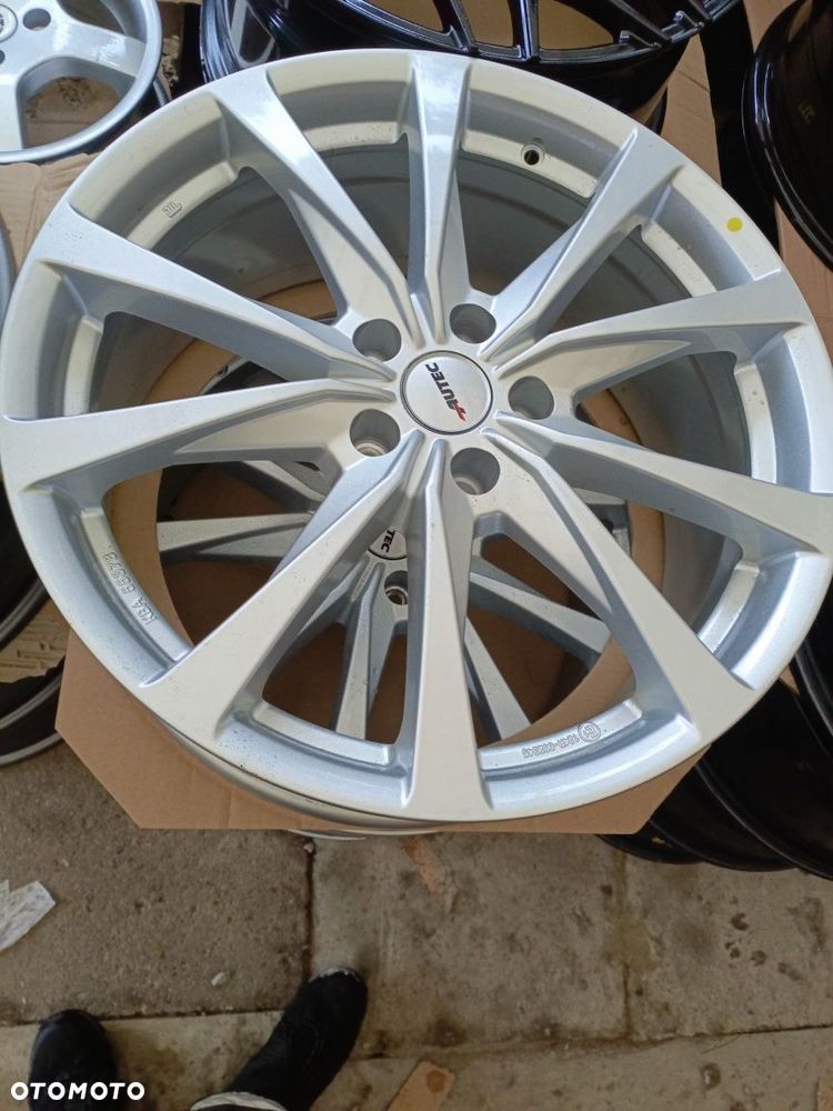 Nowe demo felgi aluminiowe 5x112 et40 8jx19 VW skoda seat cupra audi - 3