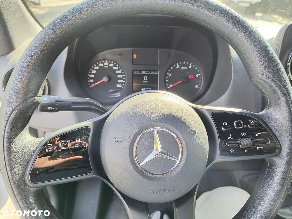 Mercedes-Benz Sprinter - 18