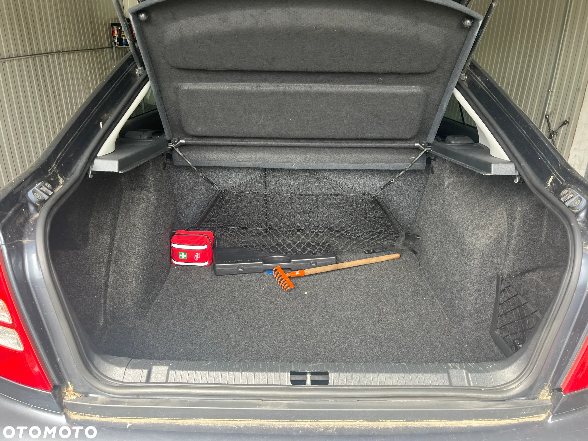 Skoda Octavia 1.6 Tour - 11