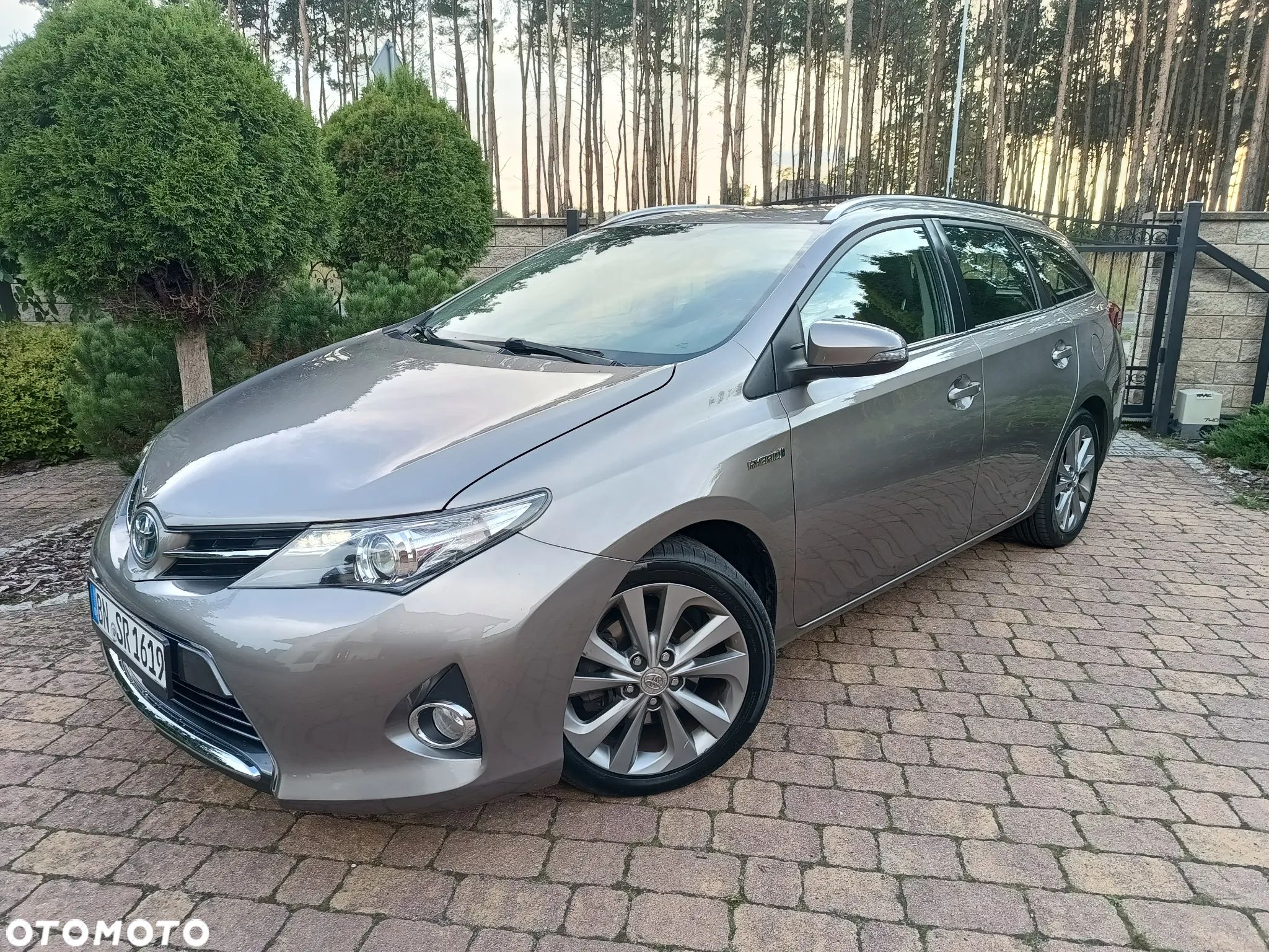 Toyota Auris 1.8 Hybrid Life - 1