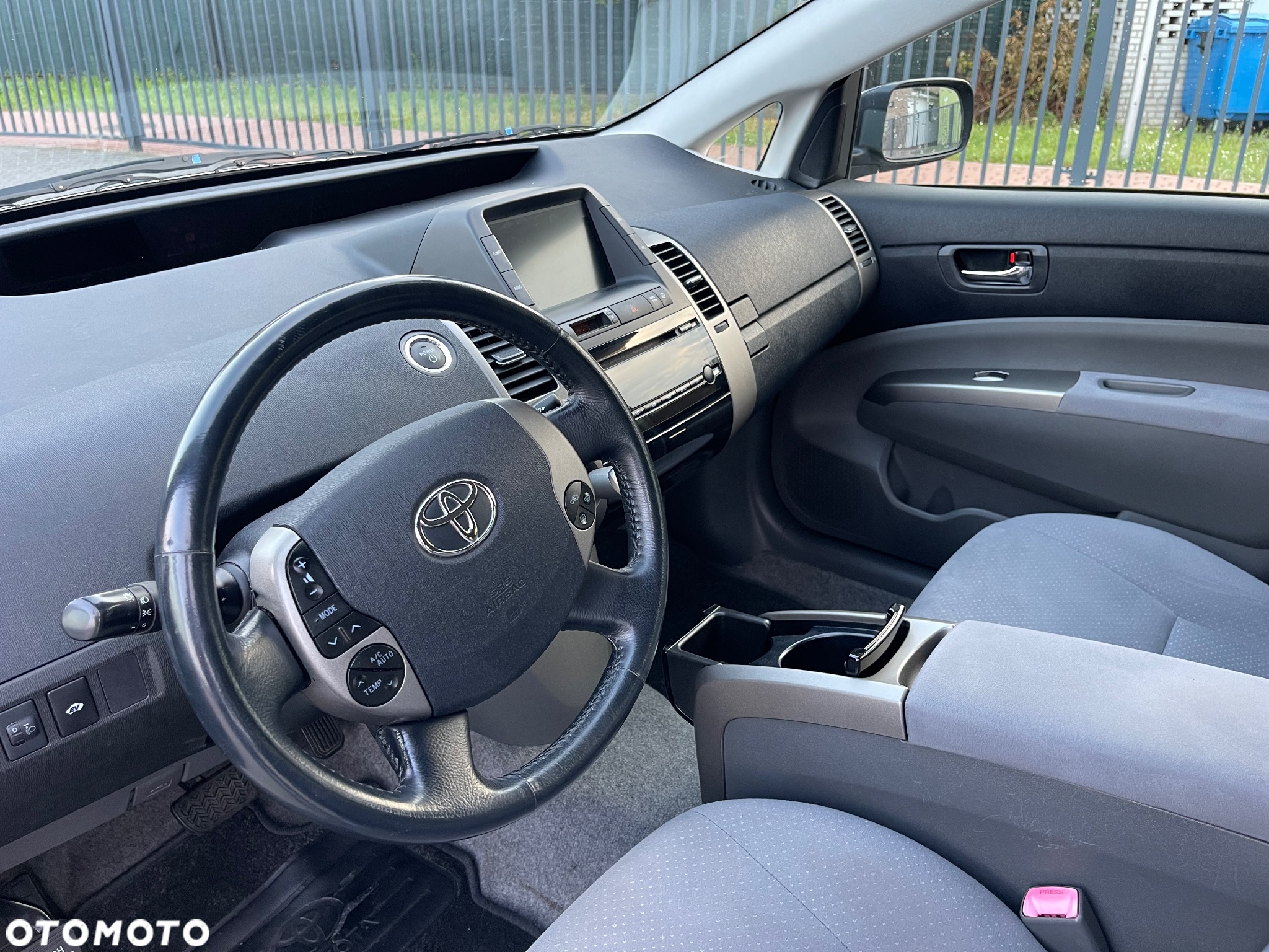 Toyota Prius 1.5 VVT-i Sol - 9
