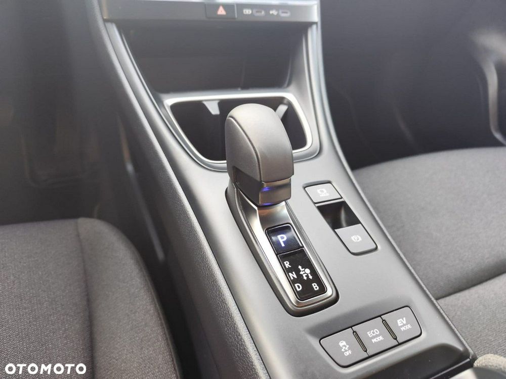 Lexus LBX 1.5 Hybrid - 9