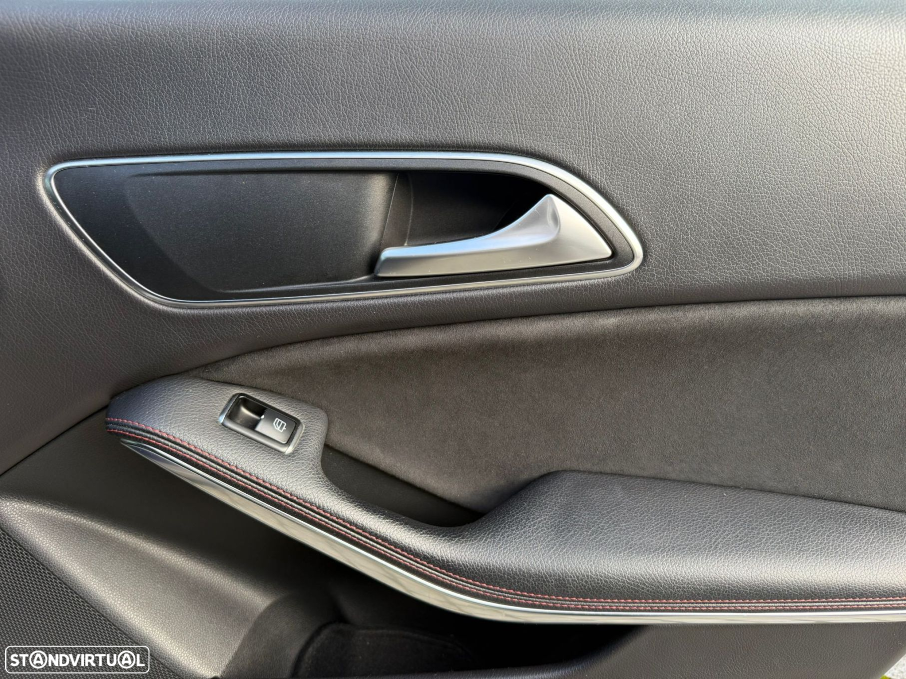 Mercedes-Benz CLA 200 d Shooting Brake AMG Line - 29