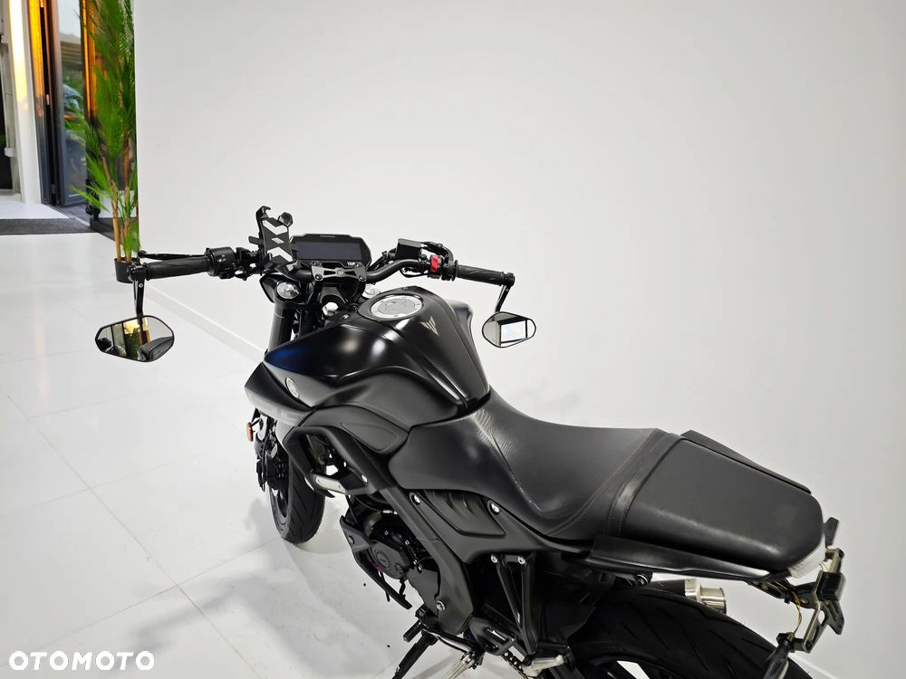 Yamaha MT - 16