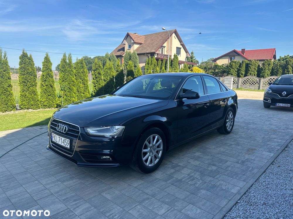 Audi A4 Limousine - 17