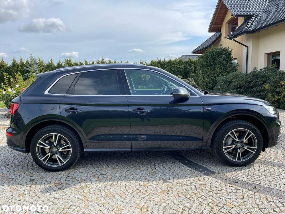 Audi Q5 55 TFSIe quattro S tronic S line - 4