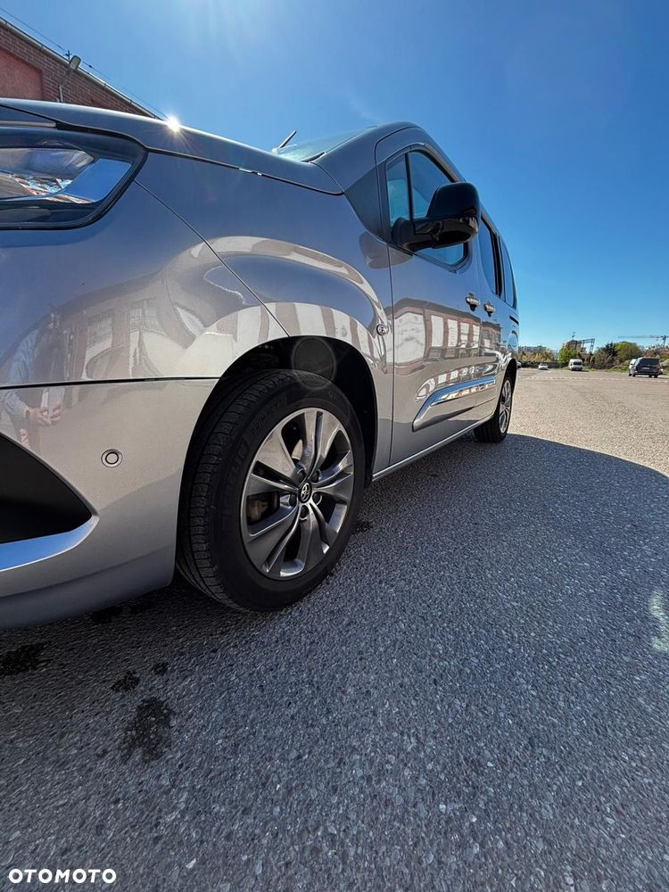 Toyota Proace City Verso 1.2 D-4T Family - 2