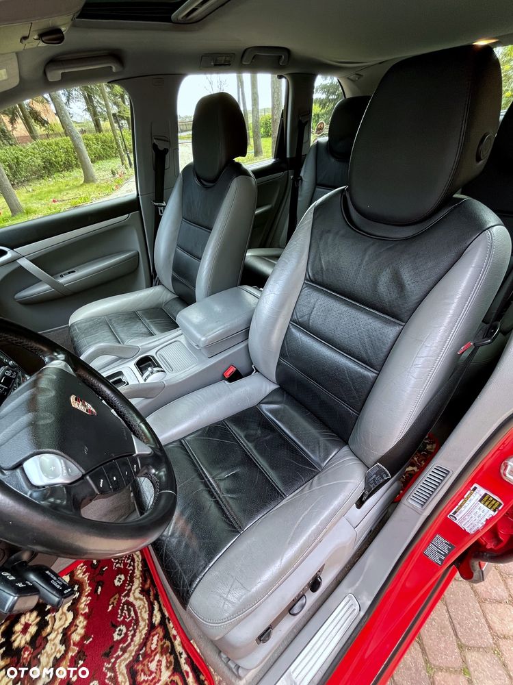 Porsche Cayenne - 27