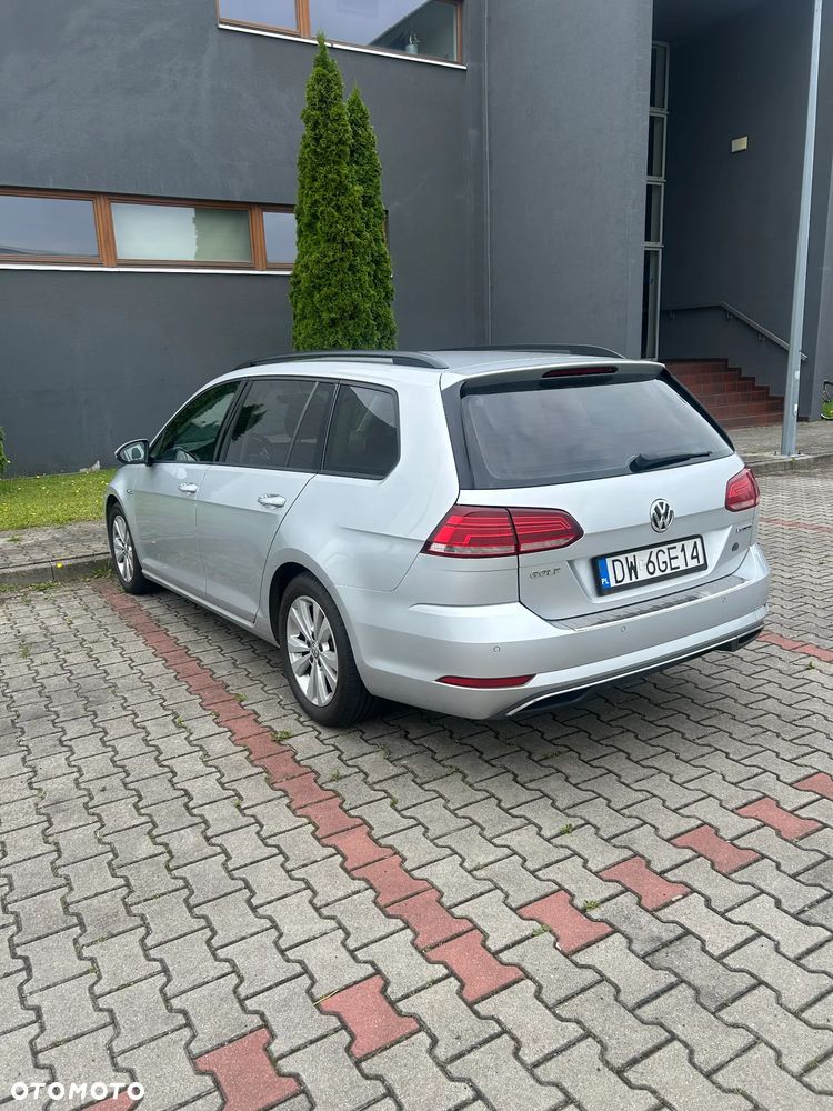 Volkswagen Golf 1.5 TSI BMT Comfortline DSG - 5