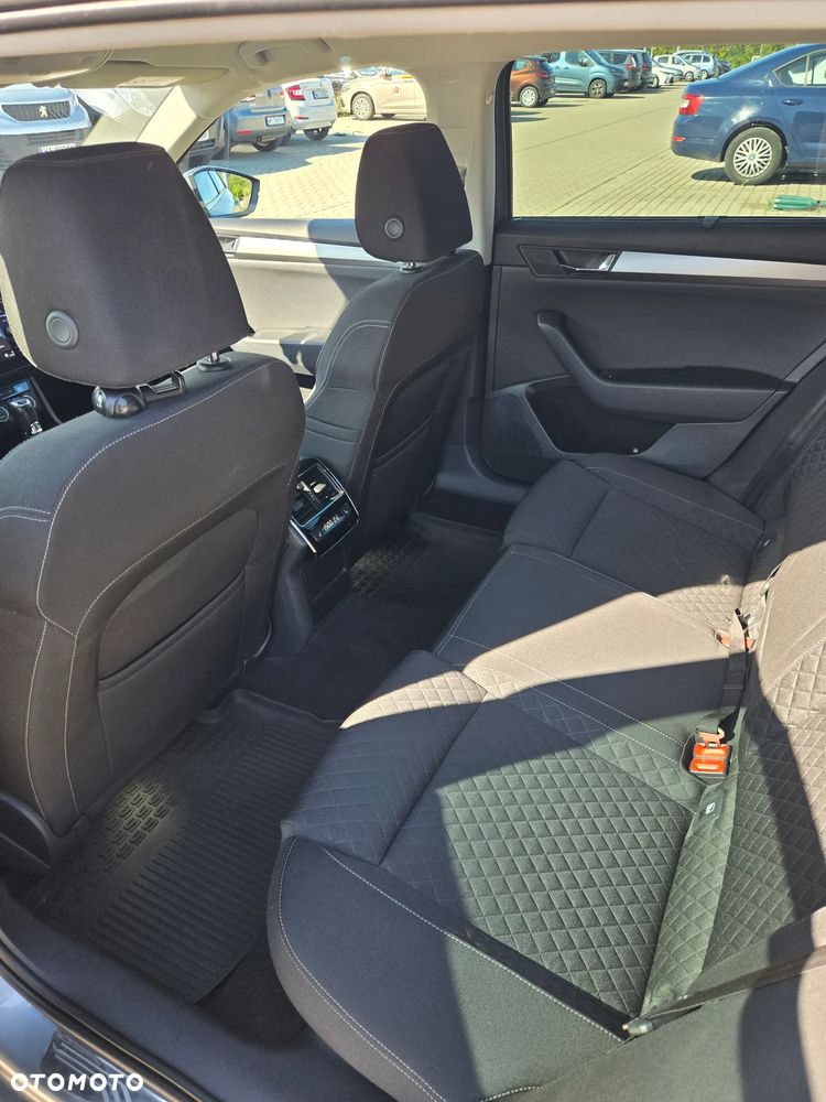 Skoda Superb 2.0 TDI 4x4 Style DSG - 10