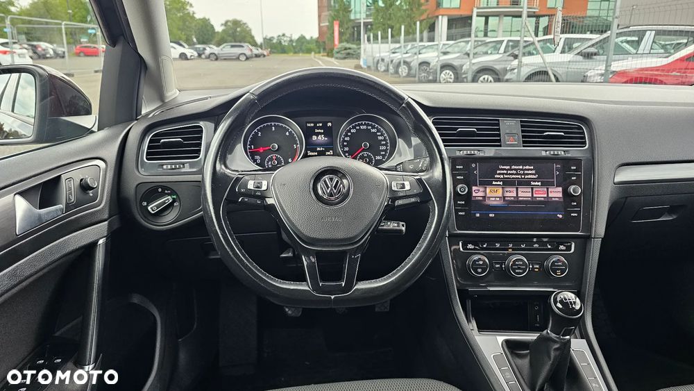 Volkswagen Golf 1.6 TDI BMT Comfortline - 12