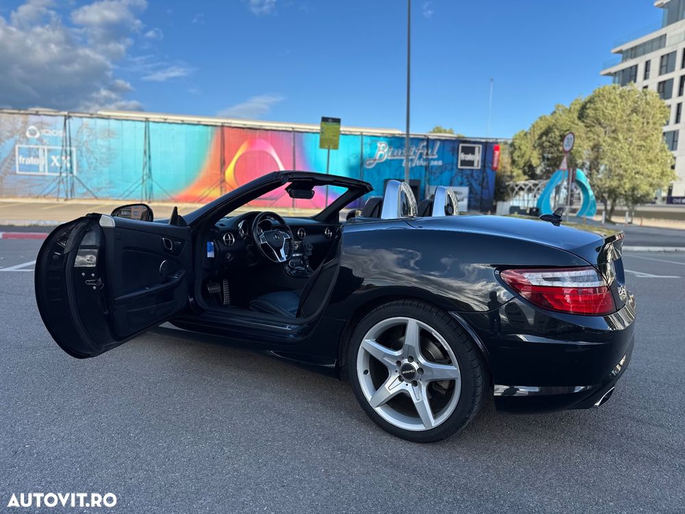 Mercedes-Benz SLK 250 (BlueEFFICIENCY) 7G-TRONIC - 11