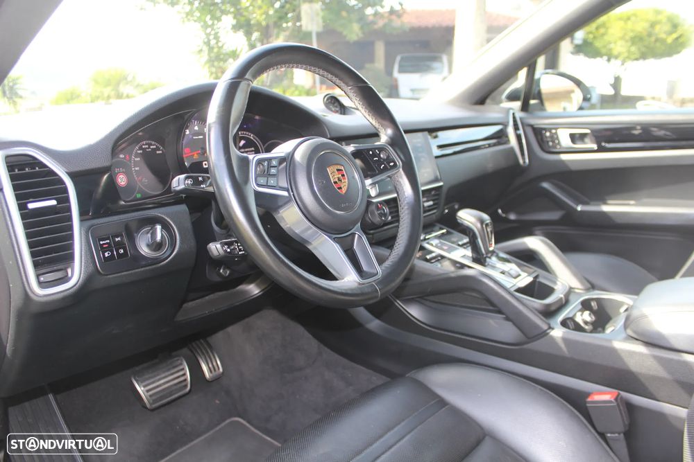 Porsche Cayenne Coupé Tiptronic S Platinum Edition - 23