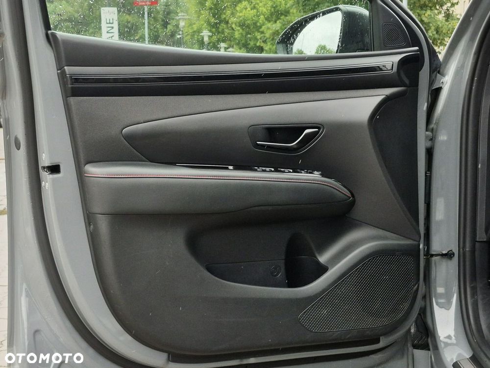 Hyundai Tucson 1.6 T-GDi HEV Modern 2WD - 17