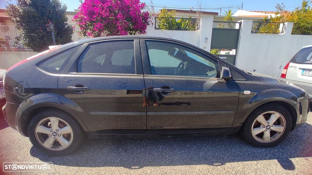 Ford Focus 1.4 16V Trend - 10