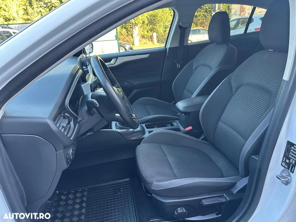 Ford Focus 1.0 EcoBoost Connected - 11