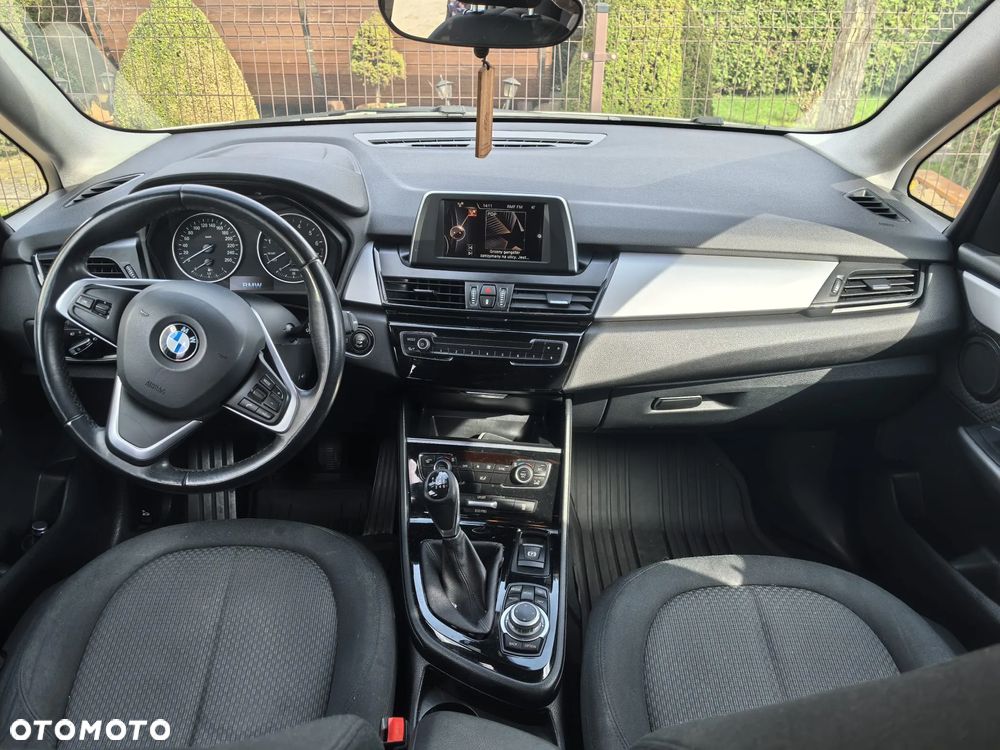 BMW Seria 2 218i - 6