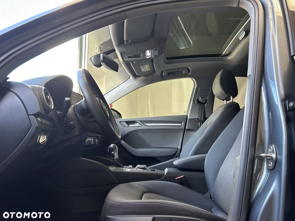 Audi A3 Limousine 35 TFSI mHEV S Line S tronic - 33