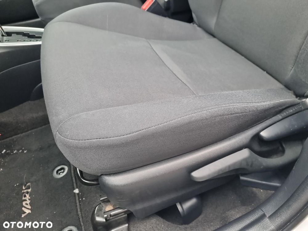 Toyota Yaris - 21