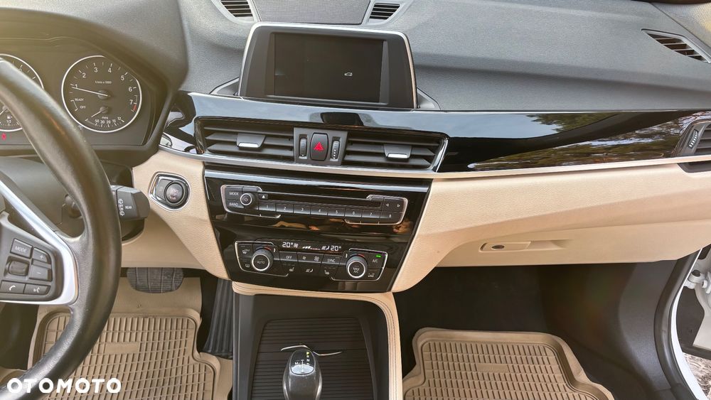 BMW X1 - 18